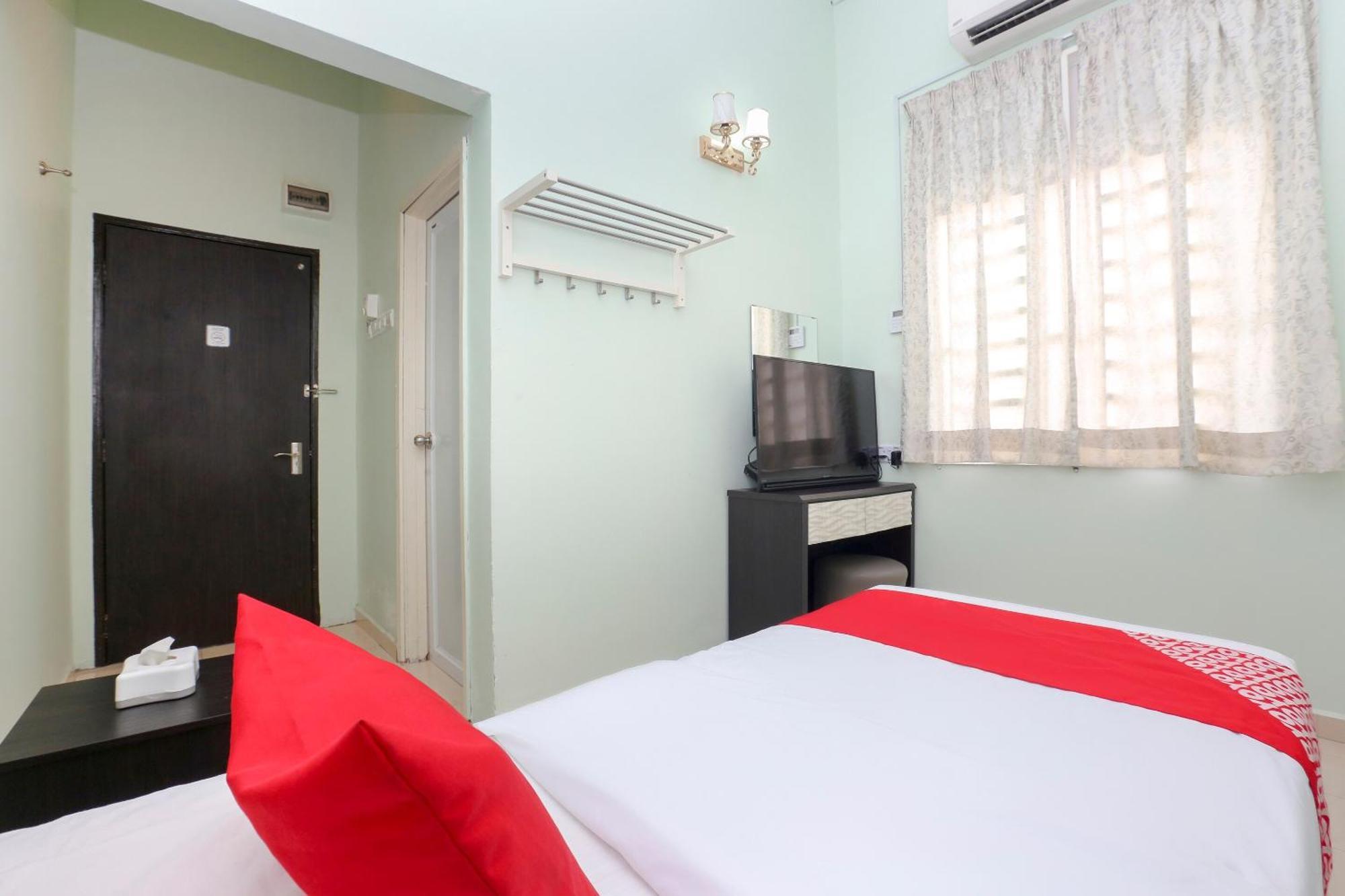 OYO 90132 Come Inn Premium Kuala Terengganu Exterior foto